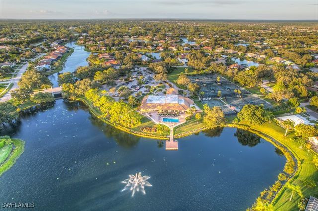 10748 Fieldfair DR, Naples, FL 34119