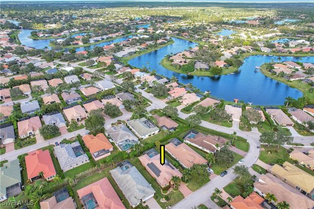 10748 Fieldfair DR, Naples, FL 34119