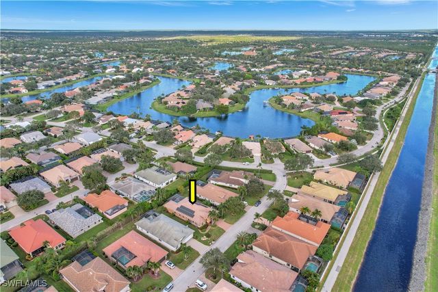 10748 Fieldfair DR, Naples, FL 34119