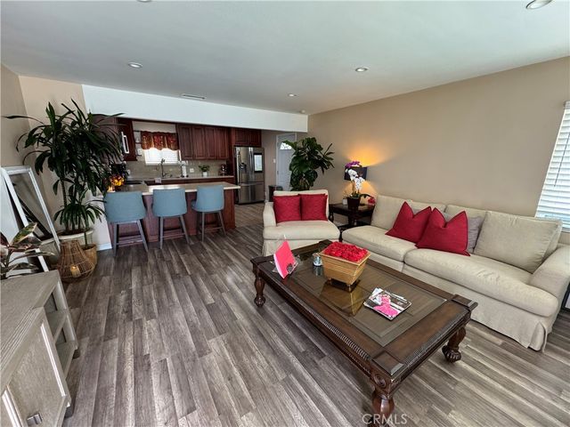 15057 Paddock, Sylmar, CA 91342