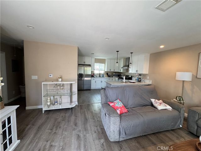 15057 Paddock, Sylmar, CA 91342