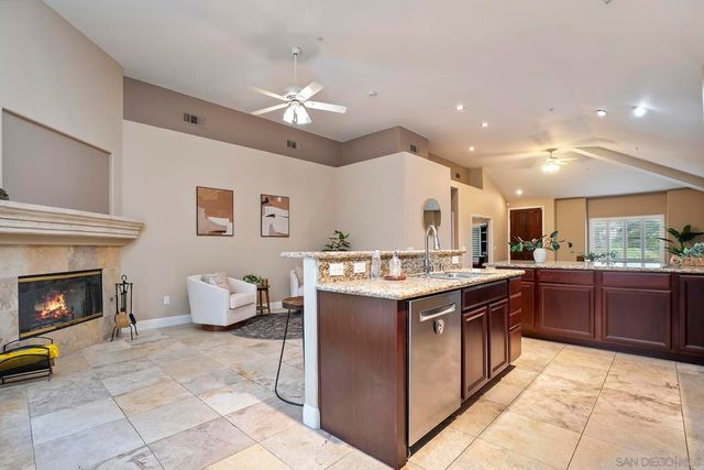 2011 Monarch Ridge Cir, El Cajon, CA 92019