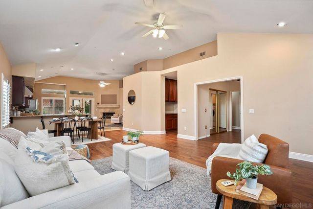 2011 Monarch Ridge Cir, El Cajon, CA 92019