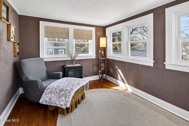 15 Irving Road, Scotia, NY 12302