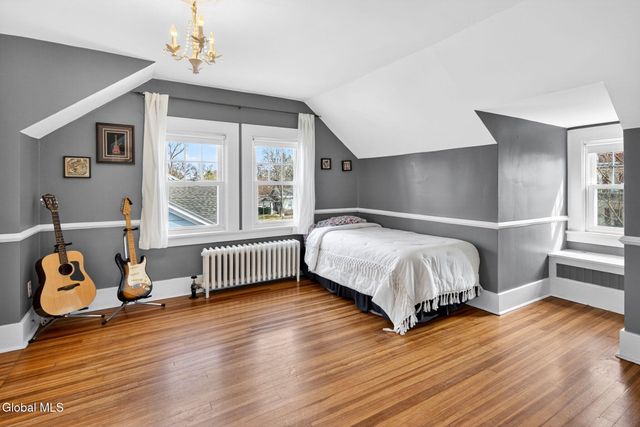 15 Irving Road, Scotia, NY 12302