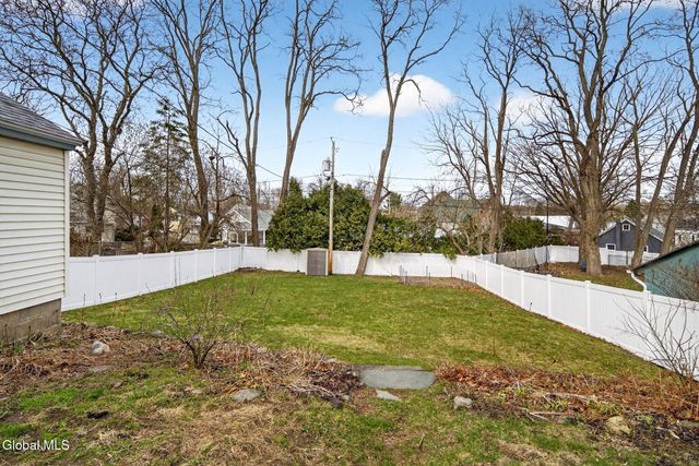 15 Irving Road, Scotia, NY 12302