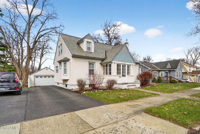 15 Irving Road, Scotia, NY 12302