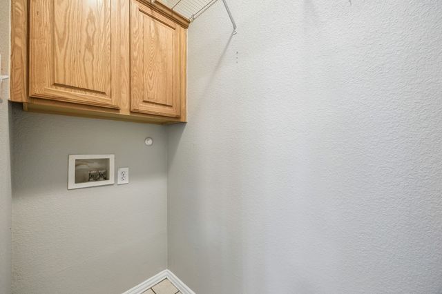 4217 Bent Oaks Drive, Arlington, TX 76001
