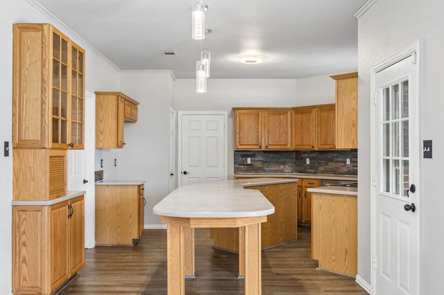 4217 Bent Oaks Drive, Arlington, TX 76001