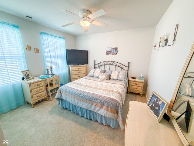 2724 Stonebridge Drive, Lebanon, IN 46052