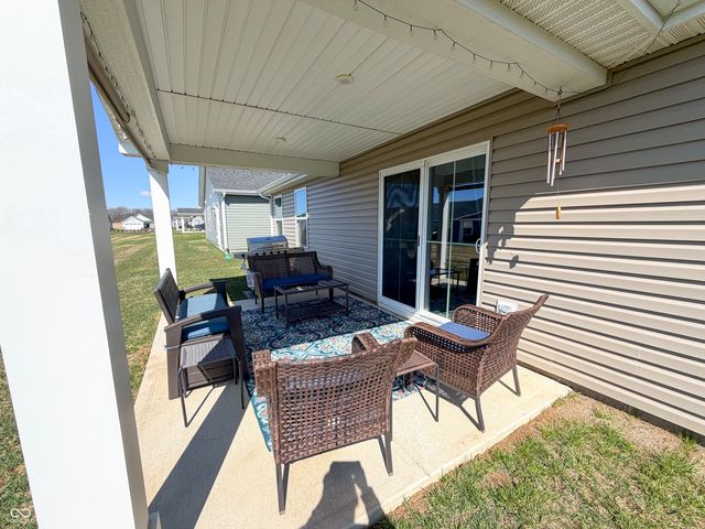 2724 Stonebridge Drive, Lebanon, IN 46052