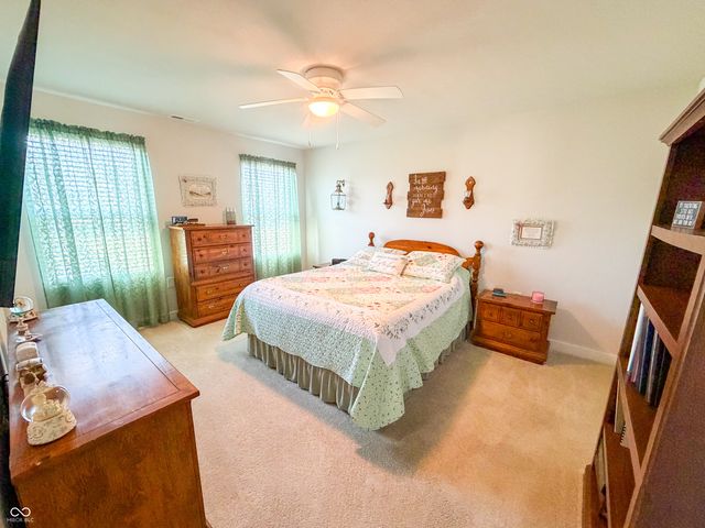 2724 Stonebridge Drive, Lebanon, IN 46052