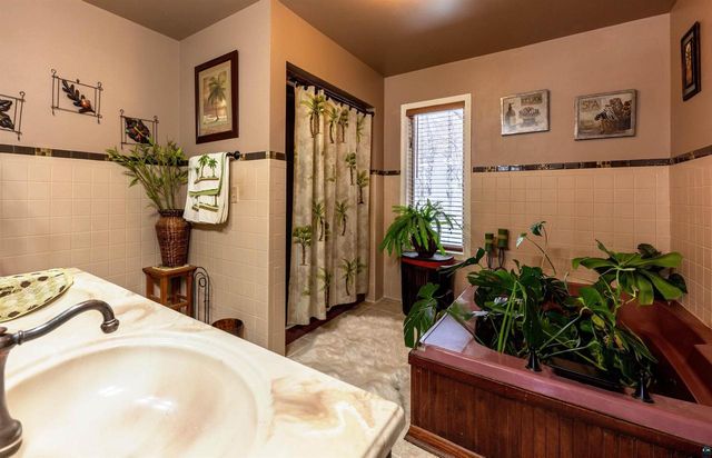 107 S 4th St, Bayfield, WI 54814