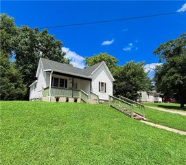 426 S Oak Street, Nevada, MO 64772