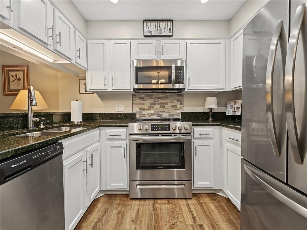 Image 1 of property listing at 1800 Clairmont Lk A311, Decatur, GA 30033