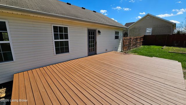 6222 Sumac Ln, Crestwood, KY 40014