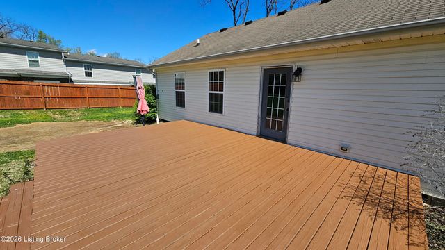 6222 Sumac Ln, Crestwood, KY 40014