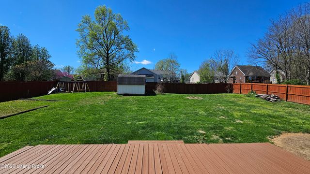6222 Sumac Ln, Crestwood, KY 40014