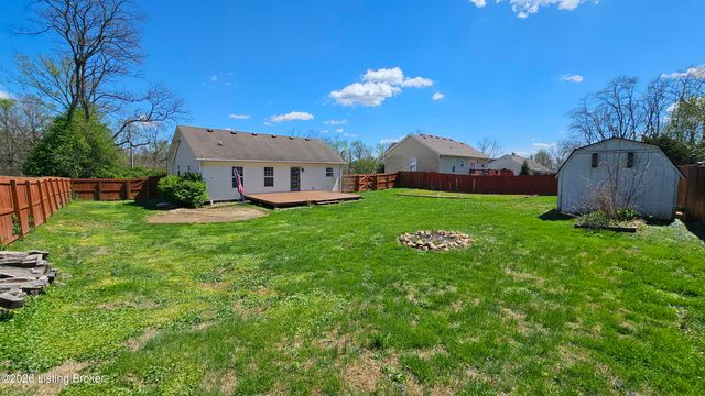 6222 Sumac Ln, Crestwood, KY 40014