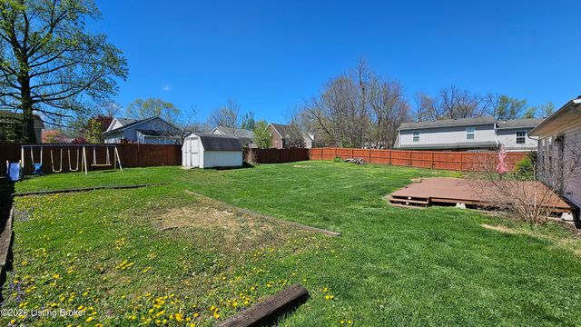 6222 Sumac Ln, Crestwood, KY 40014