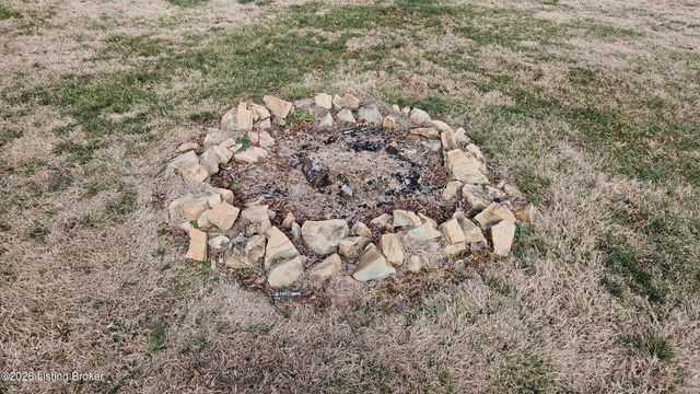 6222 Sumac Ln, Crestwood, KY 40014