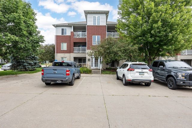 4301 York Place, Iowa City, IA 52245