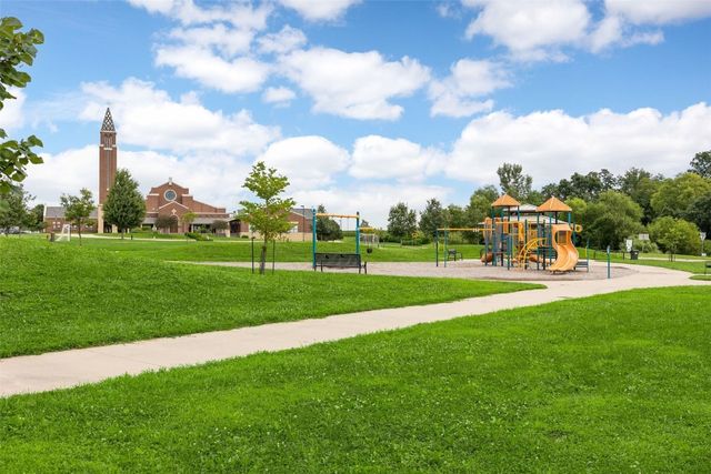 4301 York Place, Iowa City, IA 52245