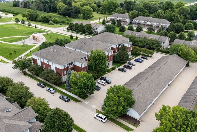 4301 York Place, Iowa City, IA 52245