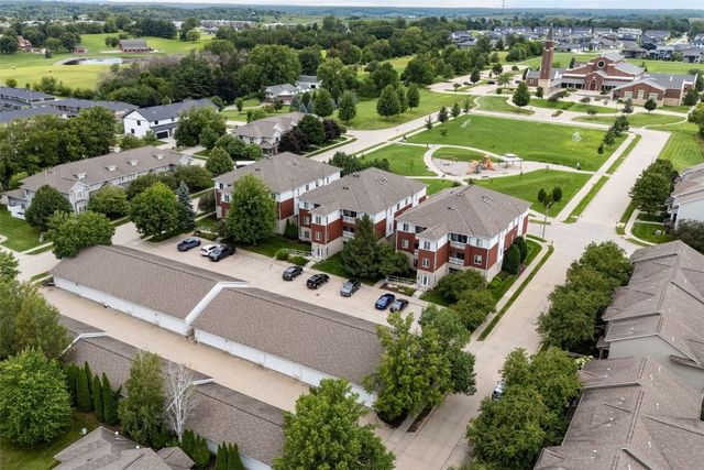 4301 York Place, Iowa City, IA 52245