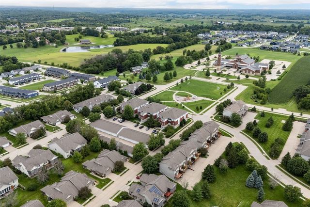 4301 York Place, Iowa City, IA 52245