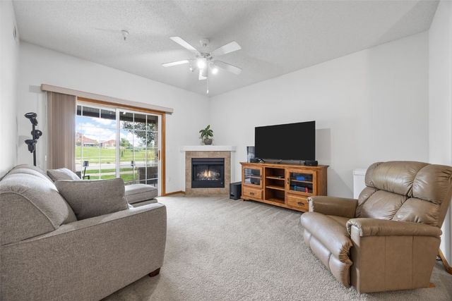 4301 York Place, Iowa City, IA 52245