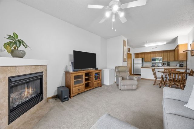 4301 York Place, Iowa City, IA 52245