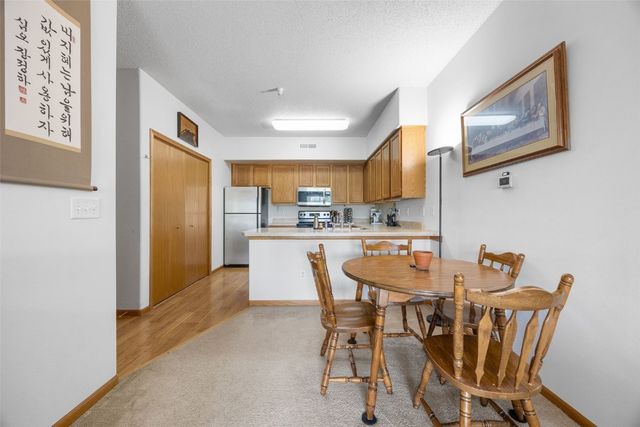 4301 York Place, Iowa City, IA 52245