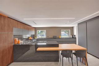 19694 NE 24th Avenue, Miami, FL 33180