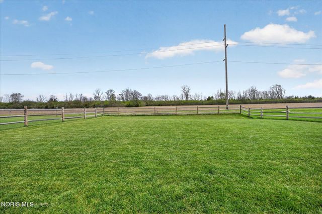 5148 Rock Creek Drive, Sylvania, OH 43560