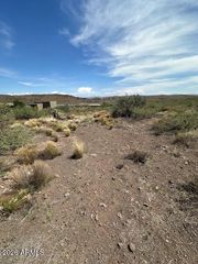 12311 S CABALLO Terrace 315, Mayer, AZ 86333