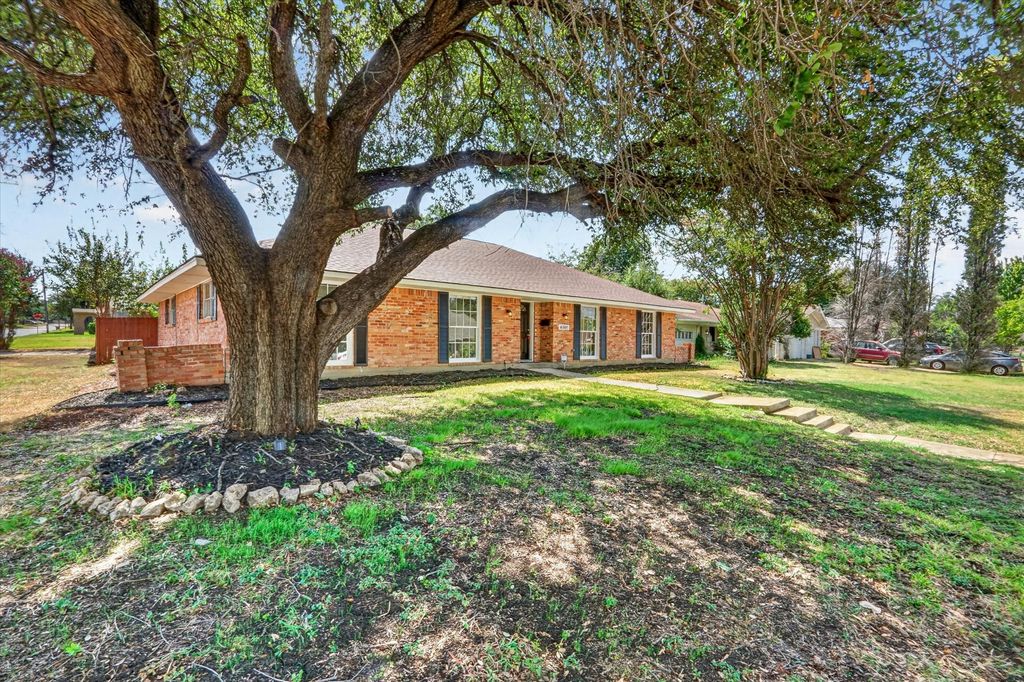 6301 Wheaton Drive, Fort Worth, TX 76133 — photo 2