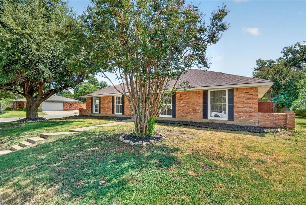 6301 Wheaton Drive, Fort Worth, TX 76133 — photo 3