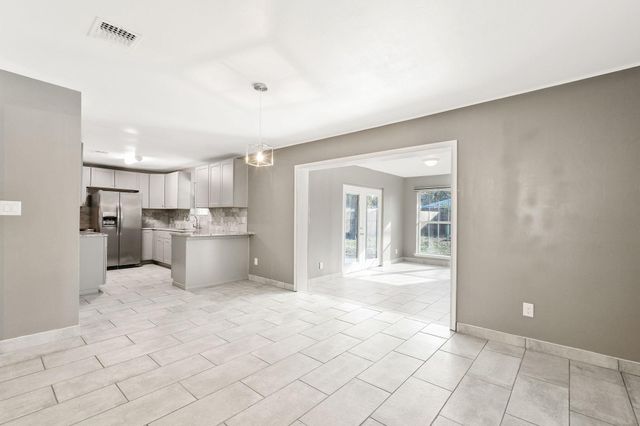 3307 Roaming Woods Ln, Spring, TX 77380