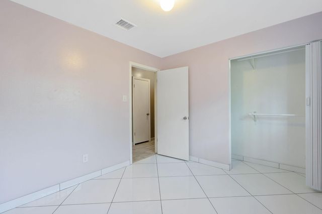 3307 Roaming Woods Ln, Spring, TX 77380