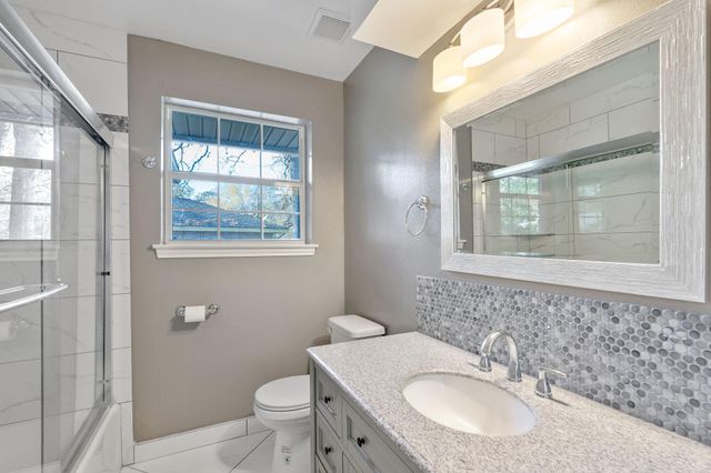 3307 Roaming Woods Ln, Spring, TX 77380