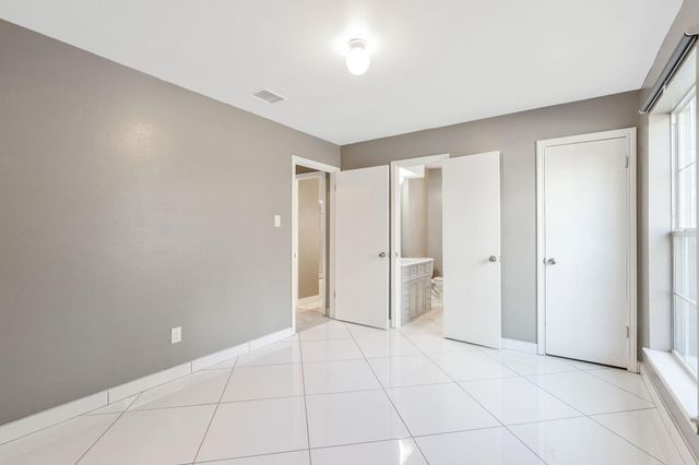 3307 Roaming Woods Ln, Spring, TX 77380