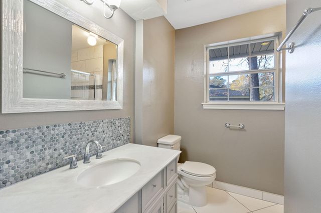 3307 Roaming Woods Ln, Spring, TX 77380