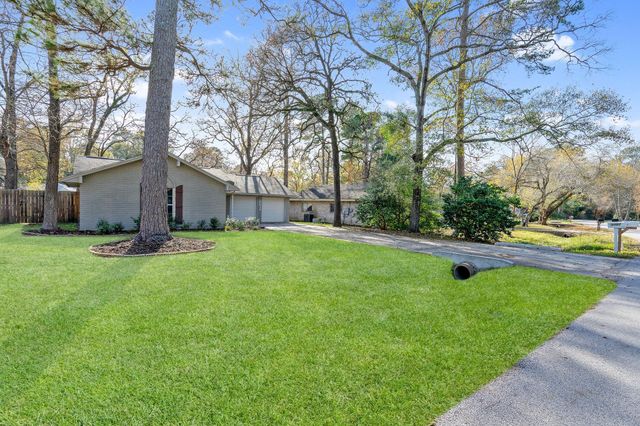 3307 Roaming Woods Ln, Spring, TX 77380
