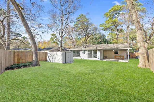 3307 Roaming Woods Ln, Spring, TX 77380