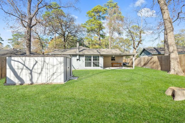 3307 Roaming Woods Ln, Spring, TX 77380