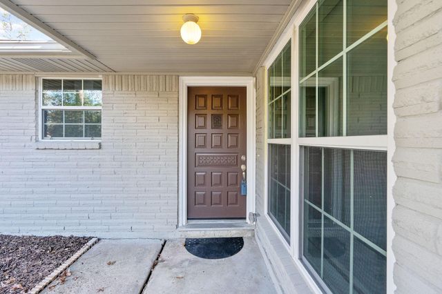 3307 Roaming Woods Ln, Spring, TX 77380