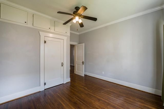 210 Tabor Street, Houston, TX 77009