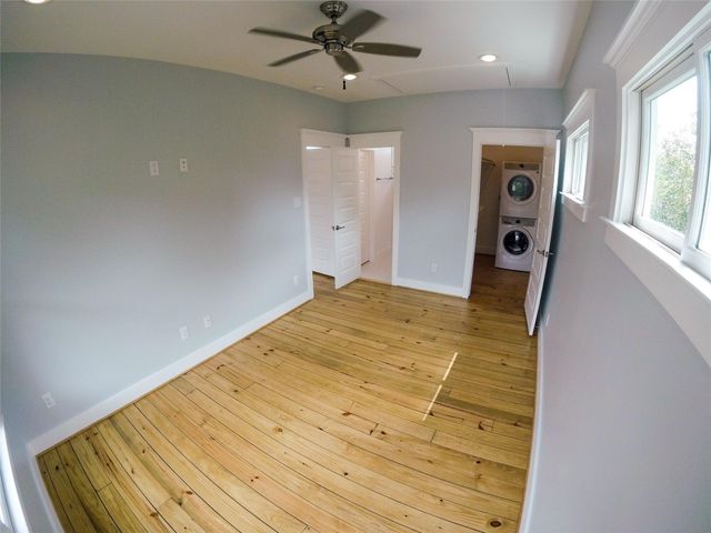 210 Tabor Street, Houston, TX 77009