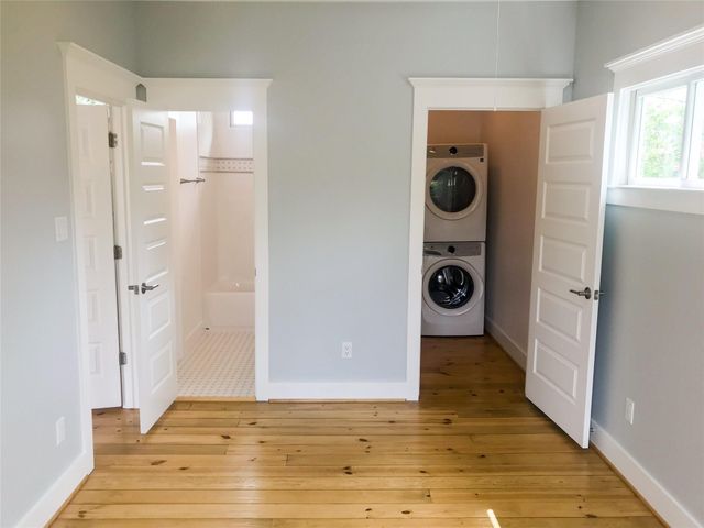 210 Tabor Street, Houston, TX 77009